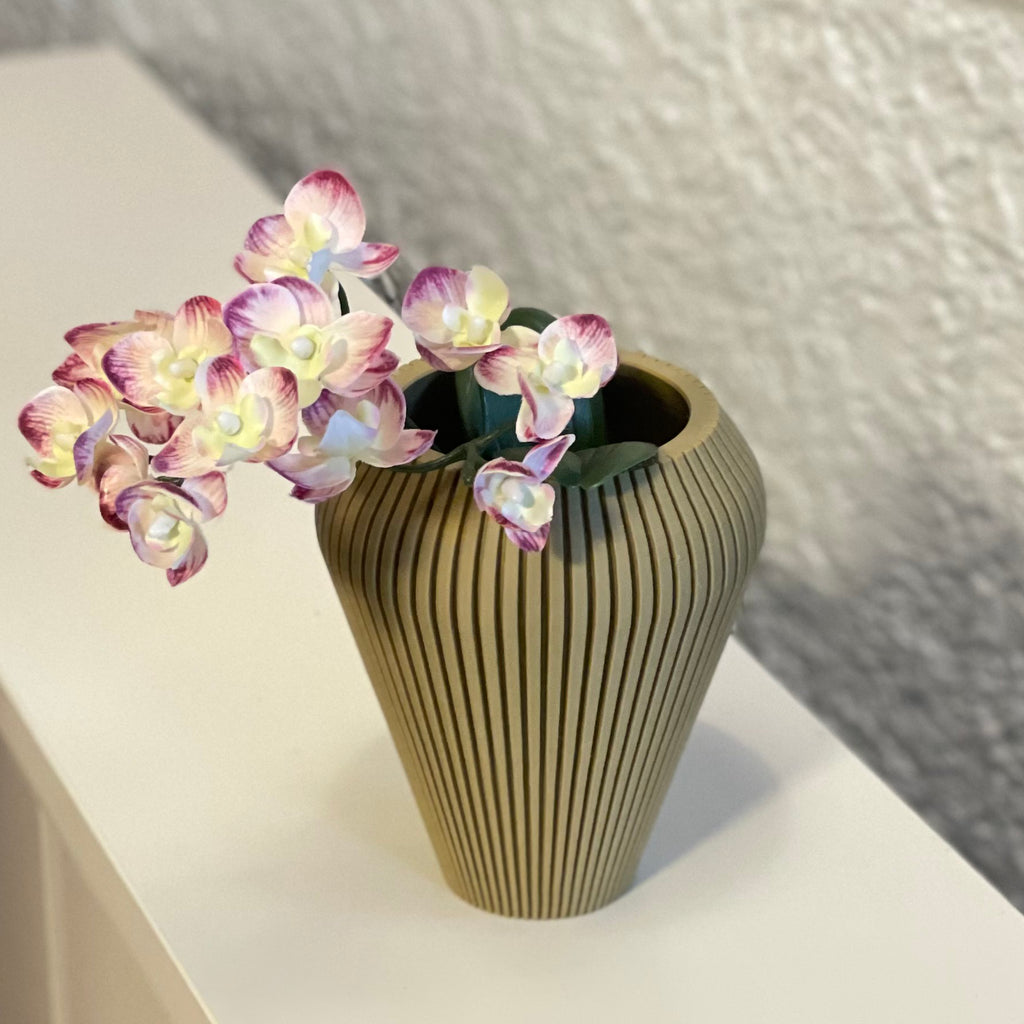 Vane Vase